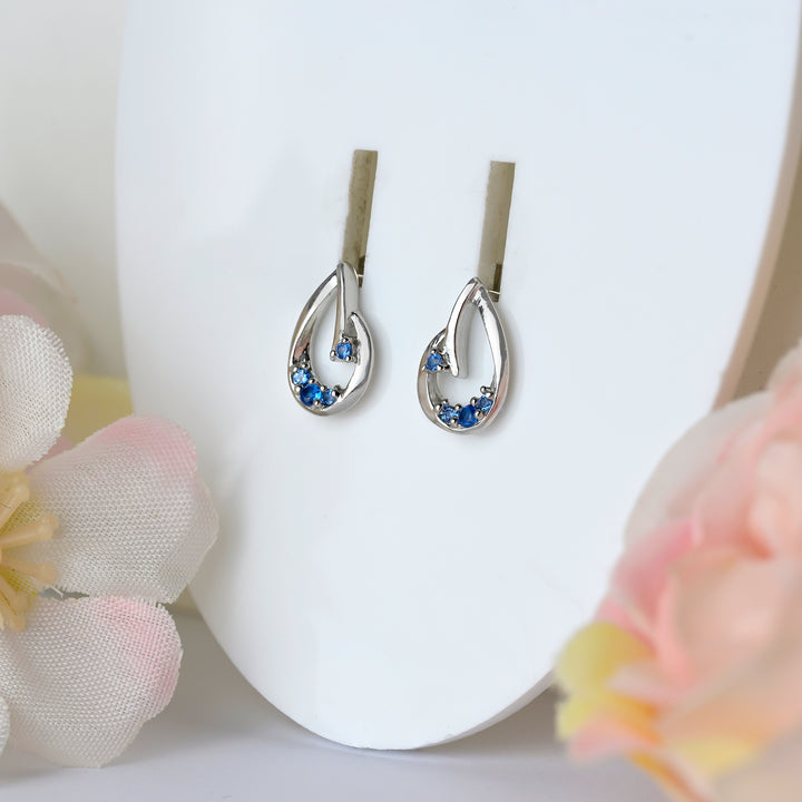 #metal_sterling-silver#stone-colour_topaz-blue