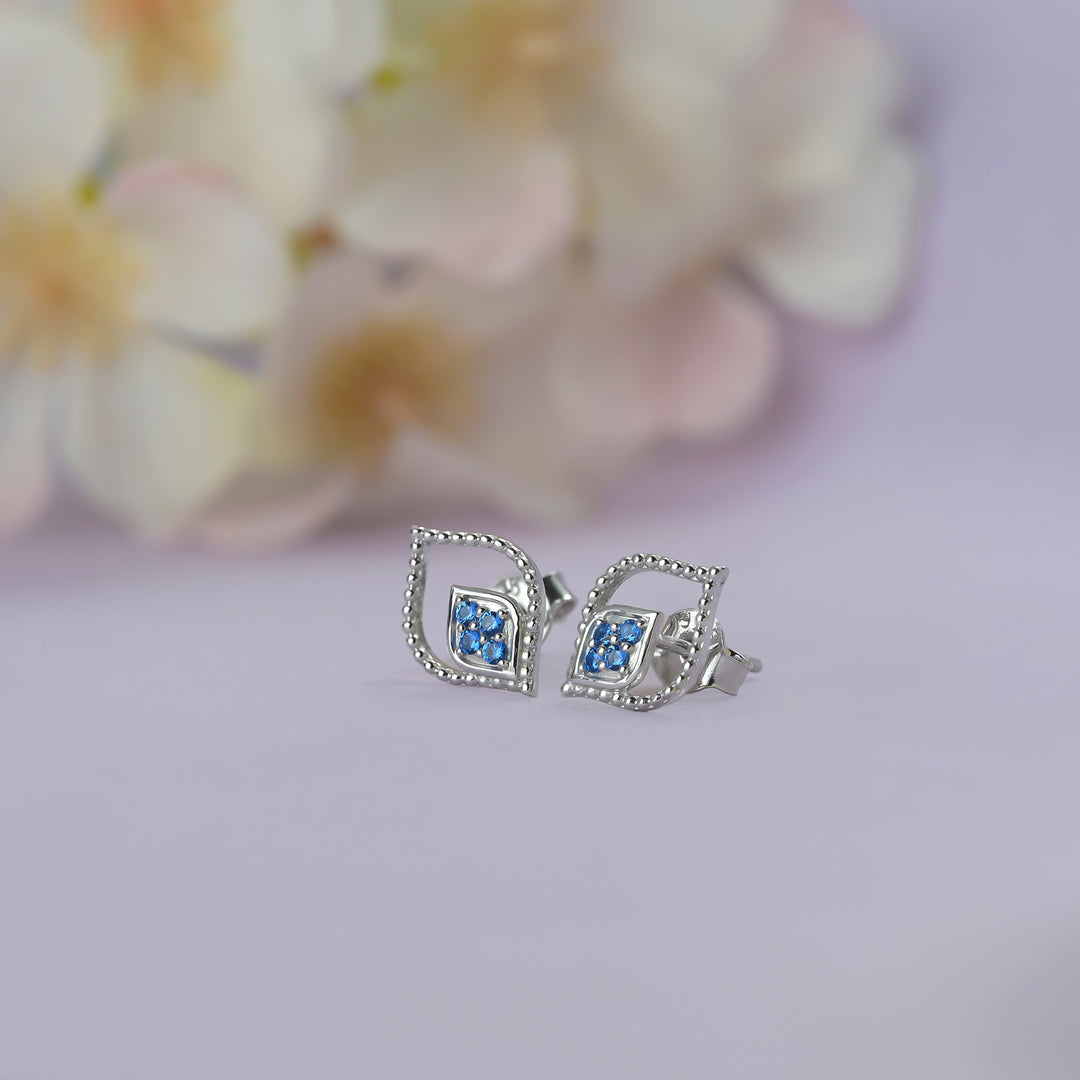 #metal_sterling-silver#stone-colour_topaz-blue