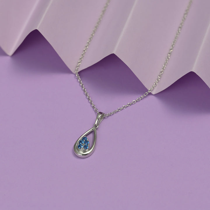 #metal_sterling-silver#stone-colour_topaz-blue