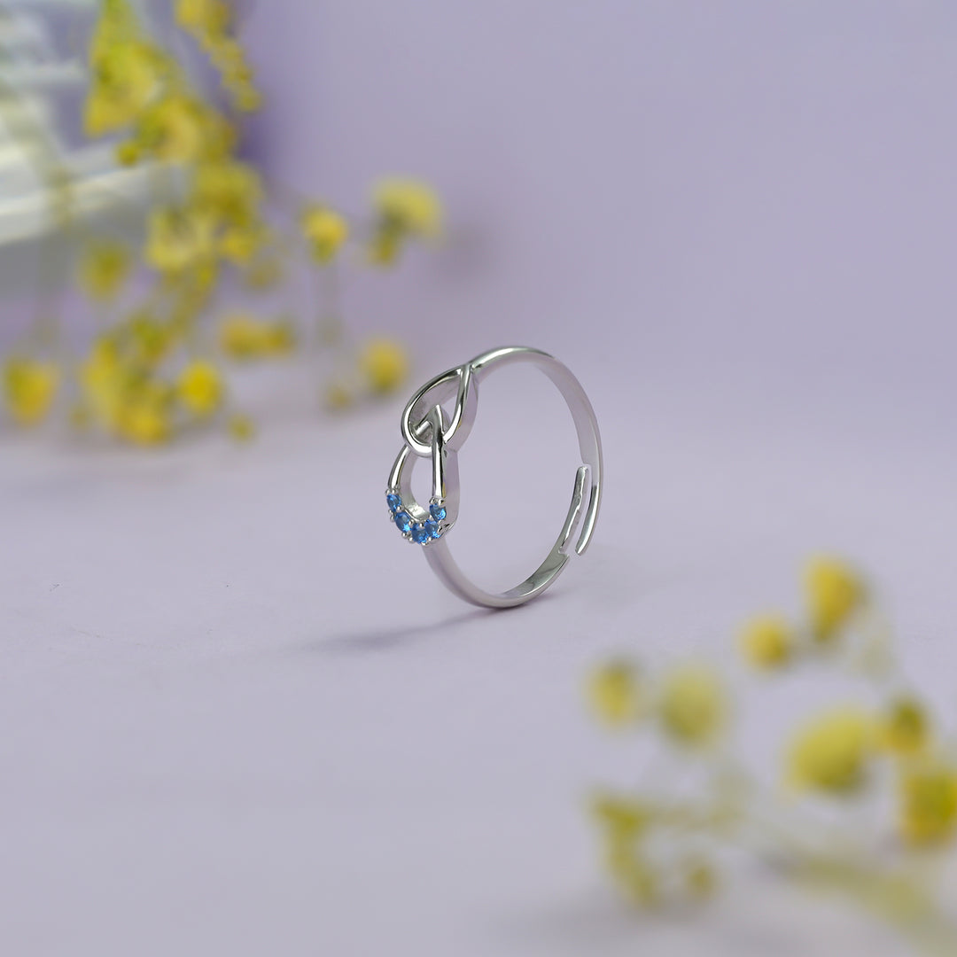 #metal_sterling-silver#stone-colour_topaz-blue