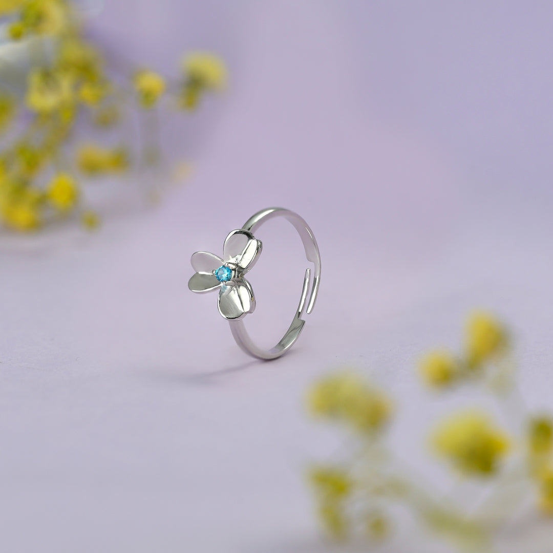 #metal_sterling-silver#stone-colour_topaz-blue