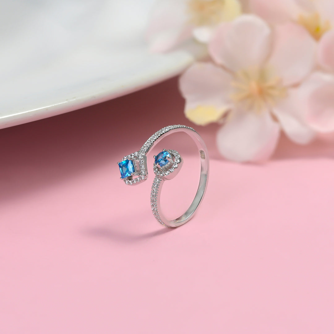 #metal_sterling-silver#stone-colour_topaz-blue